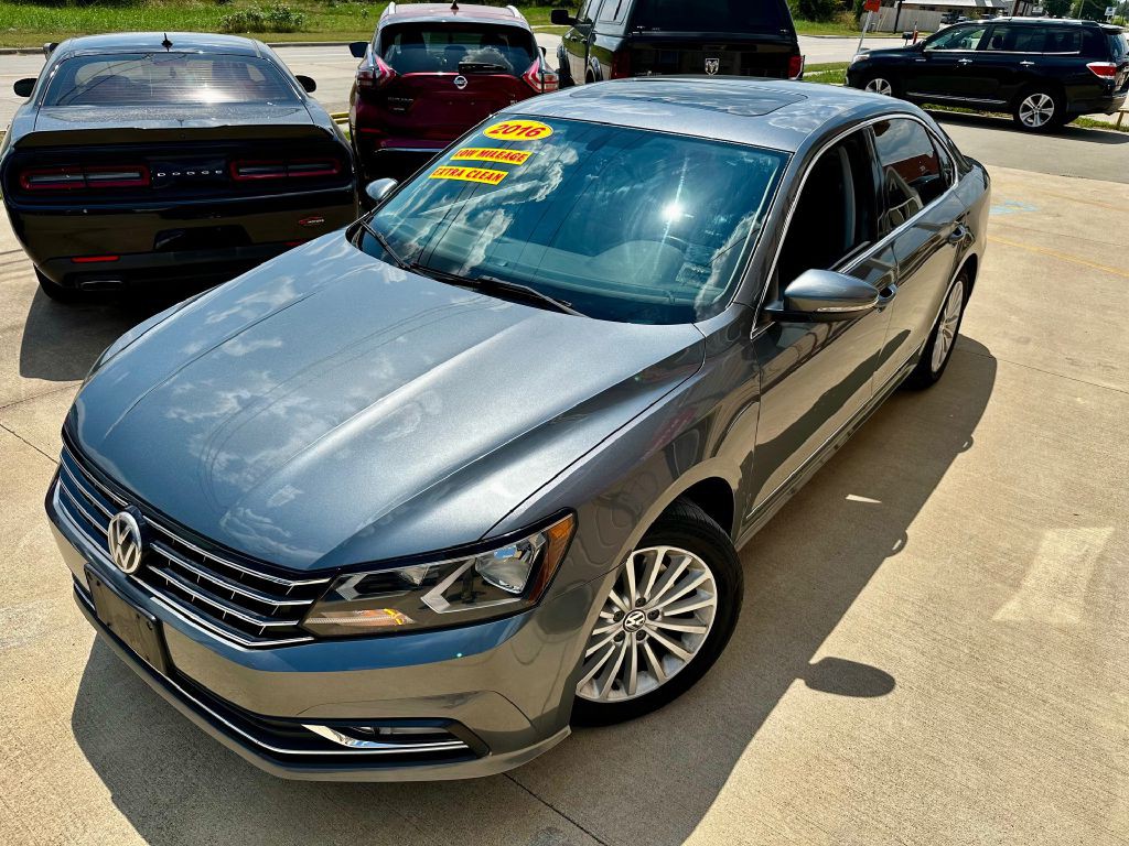 2016 Volkswagen Passat Image 1