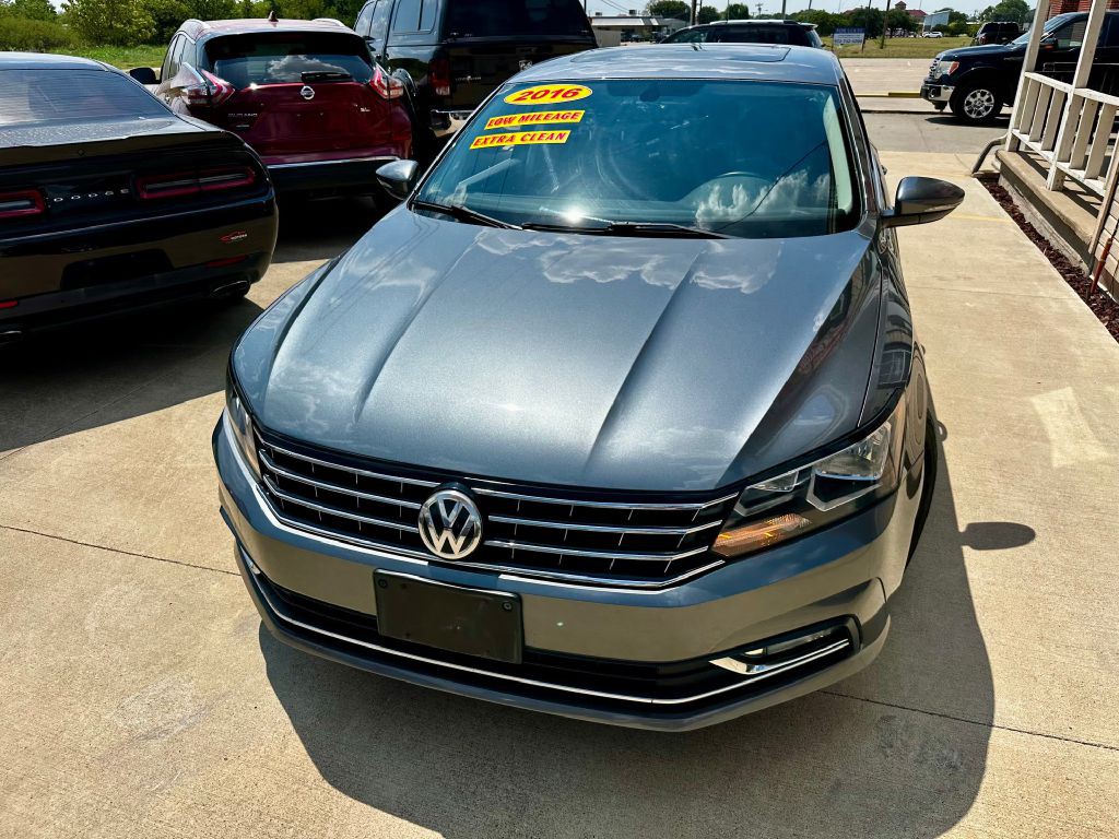 2016 Volkswagen Passat Image 5