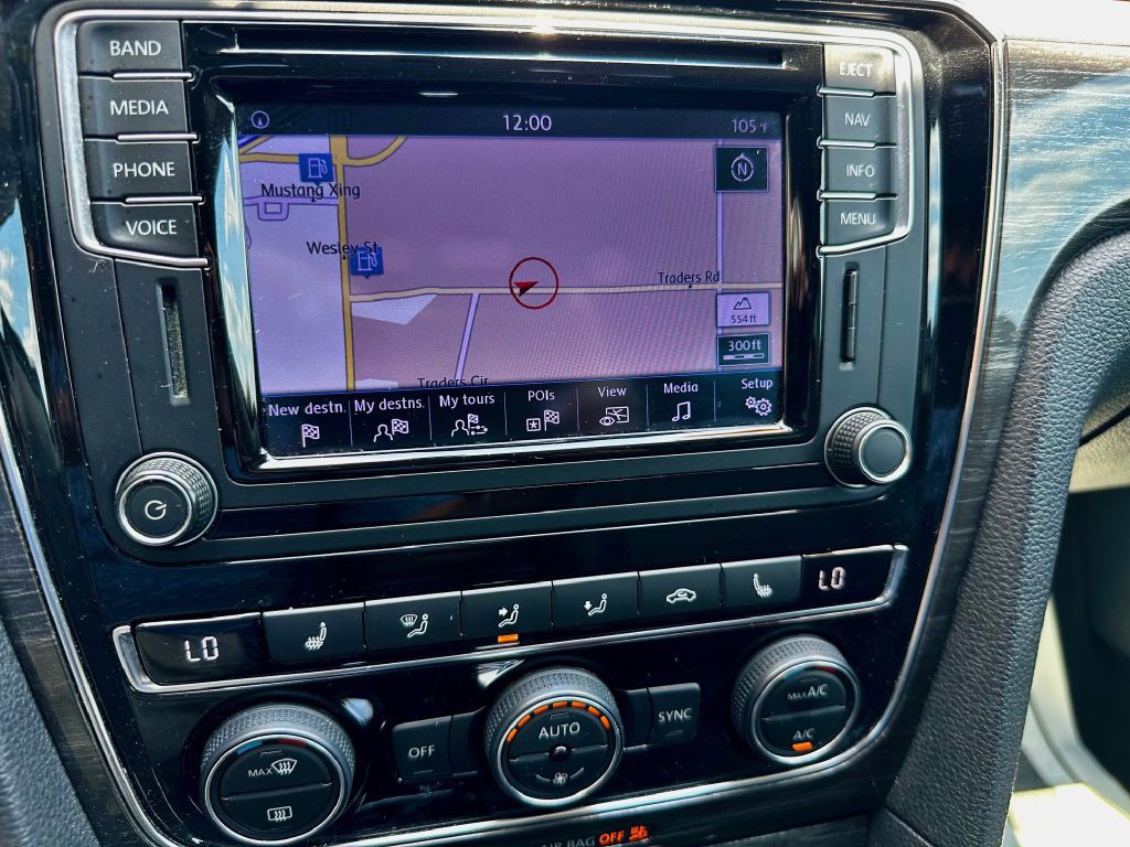 2016 Volkswagen Passat Image 31