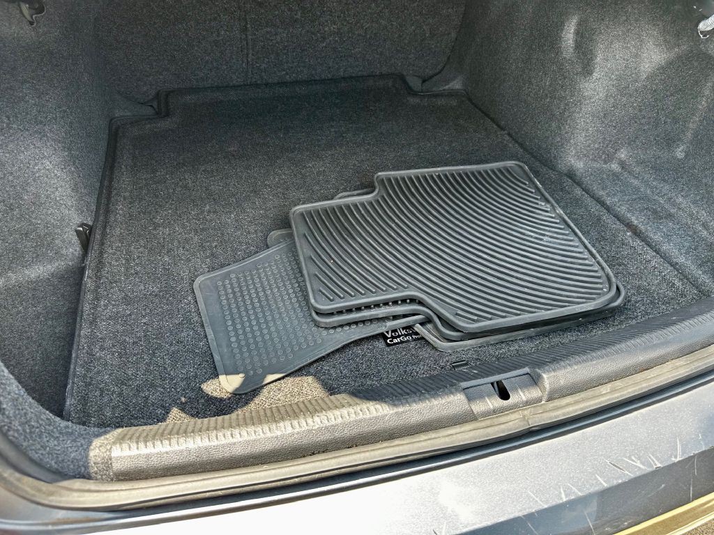 2016 Volkswagen Passat Image 34