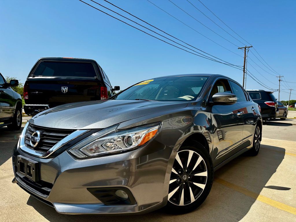 2017 Nissan Altima Image 2