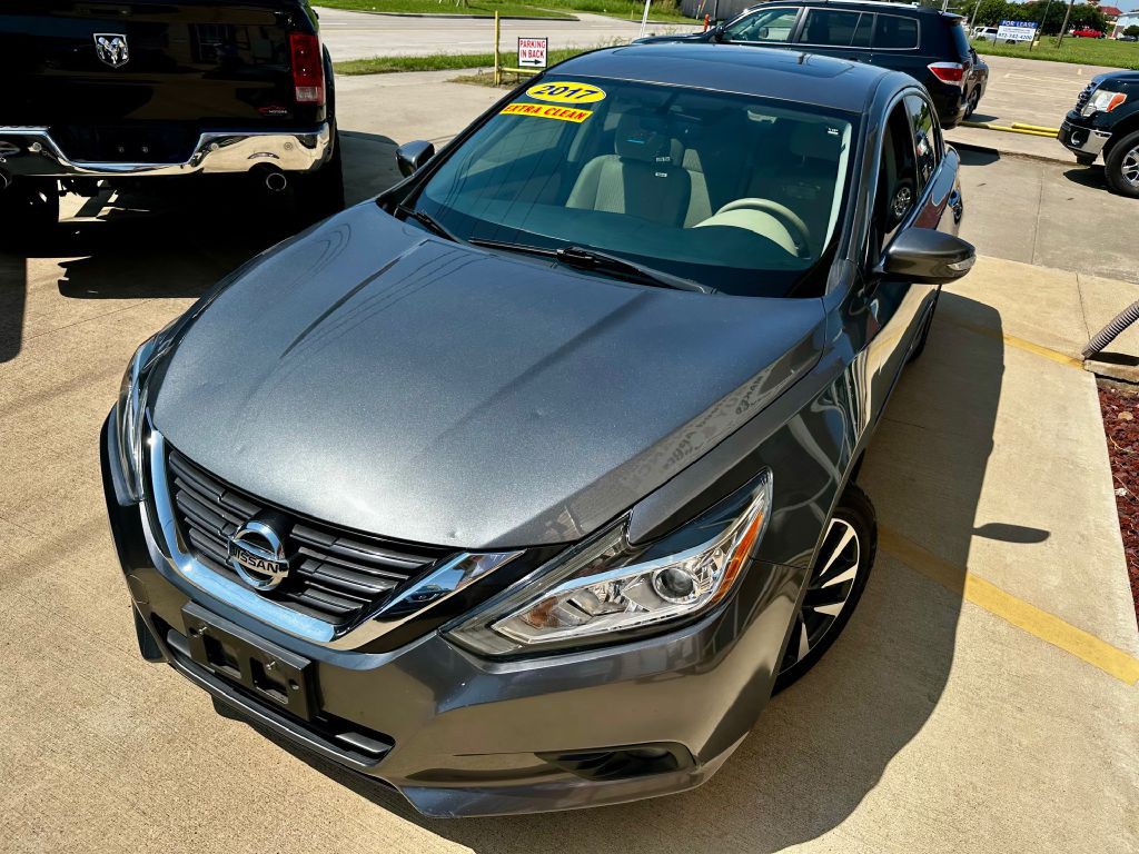 2017 Nissan Altima Image 4