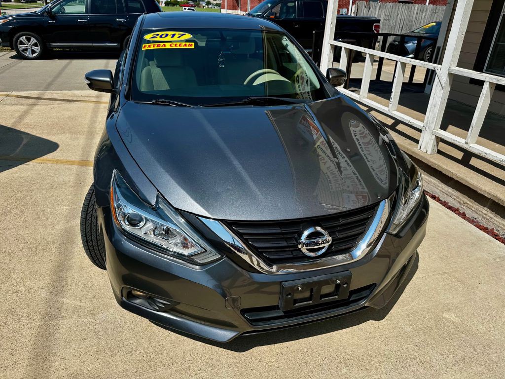 2017 Nissan Altima Image 6