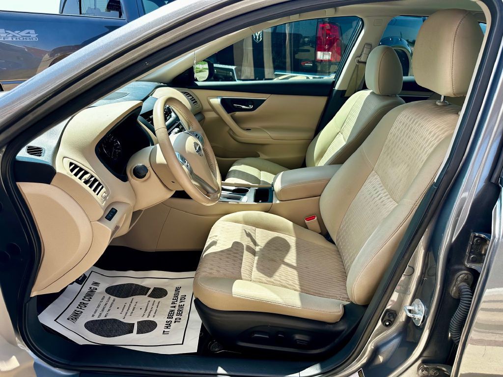 2017 Nissan Altima Image 20