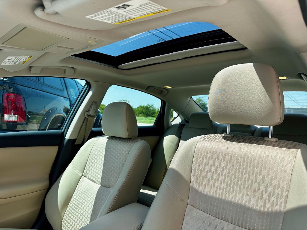 2017 Nissan Altima Image 22