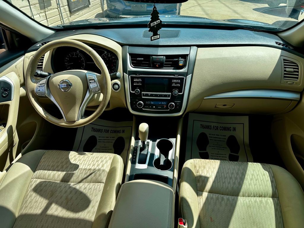 2017 Nissan Altima Image 27