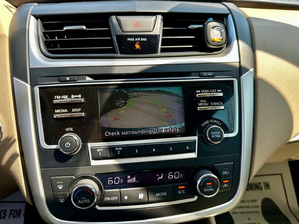 2017 Nissan Altima Image 28