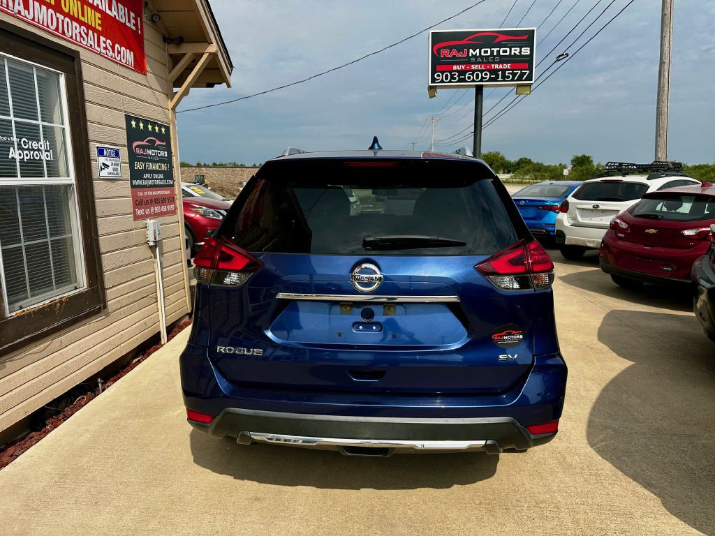 2017 Nissan Rogue Image 11