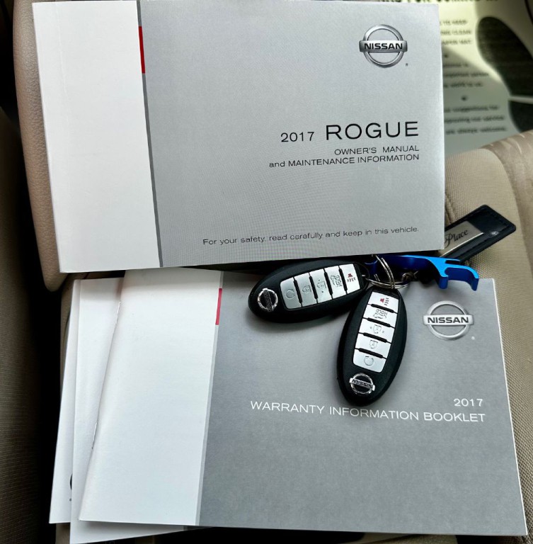 2017 Nissan Rogue Image 17