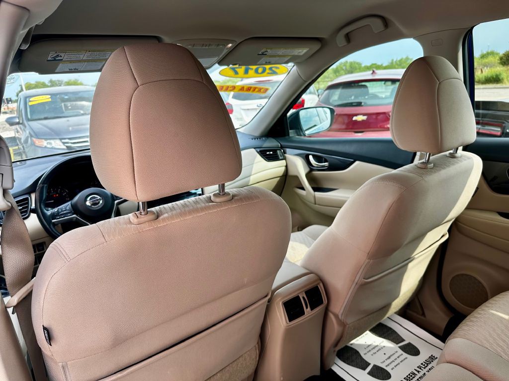 2017 Nissan Rogue Image 21