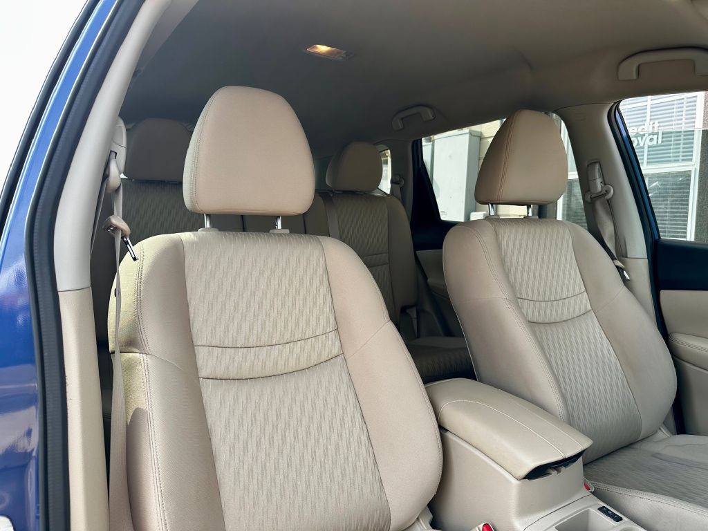 2017 Nissan Rogue Image 23