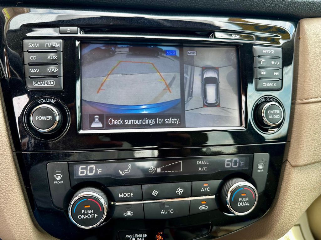 2017 Nissan Rogue Image 29
