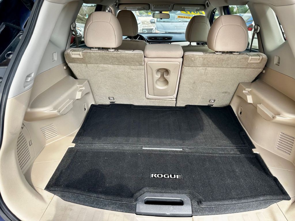 2017 Nissan Rogue Image 36
