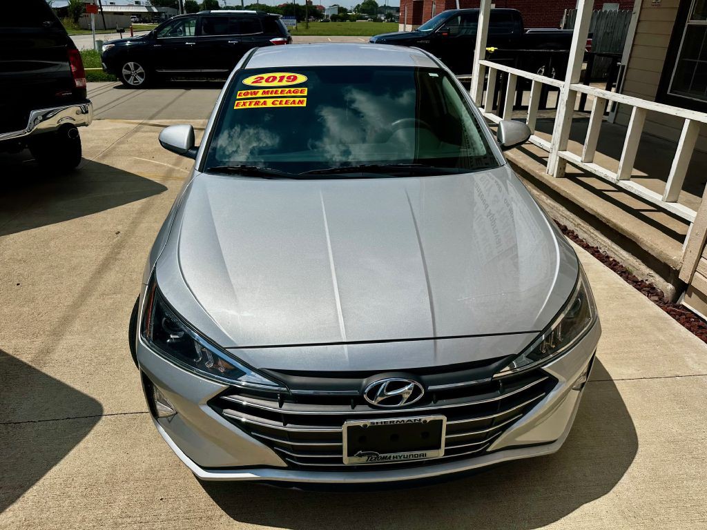 2019 Hyundai Elantra Image 6
