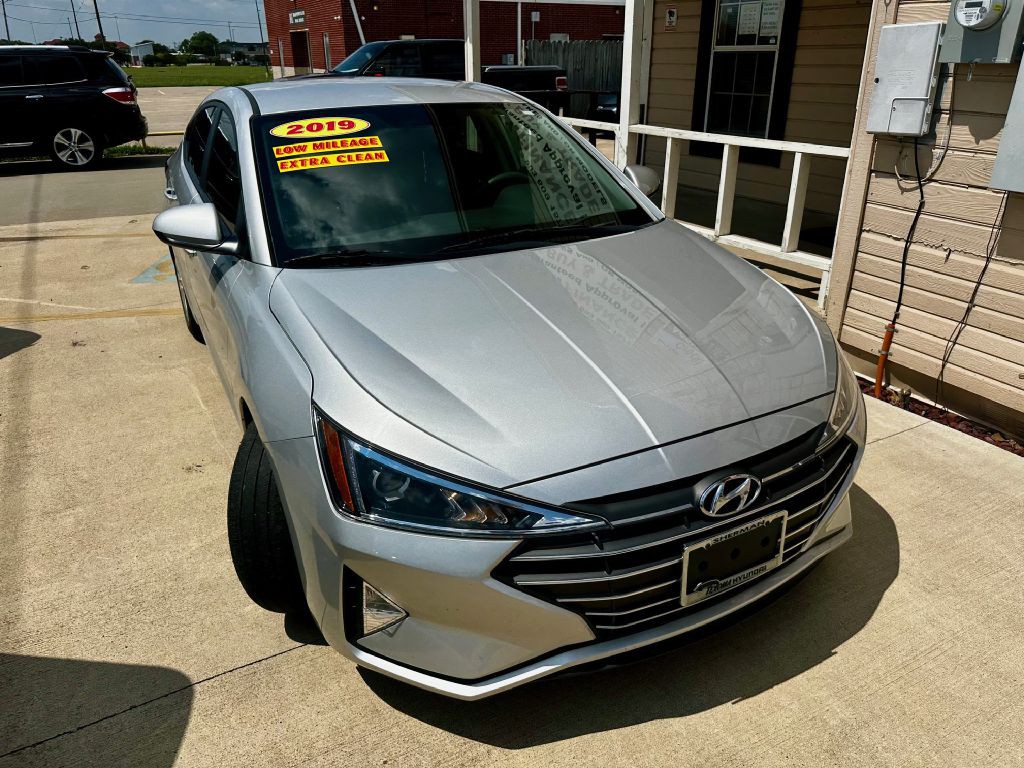 2019 Hyundai Elantra Image 7