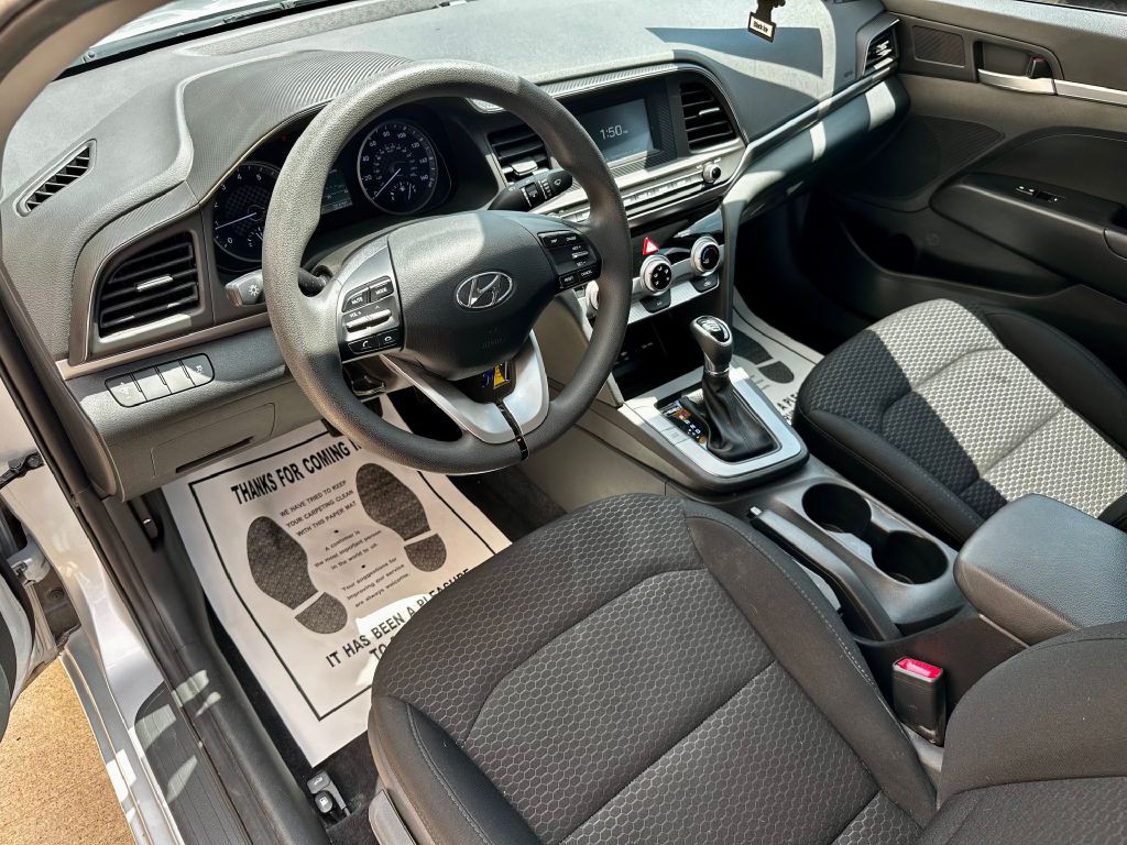2019 Hyundai Elantra Image 19