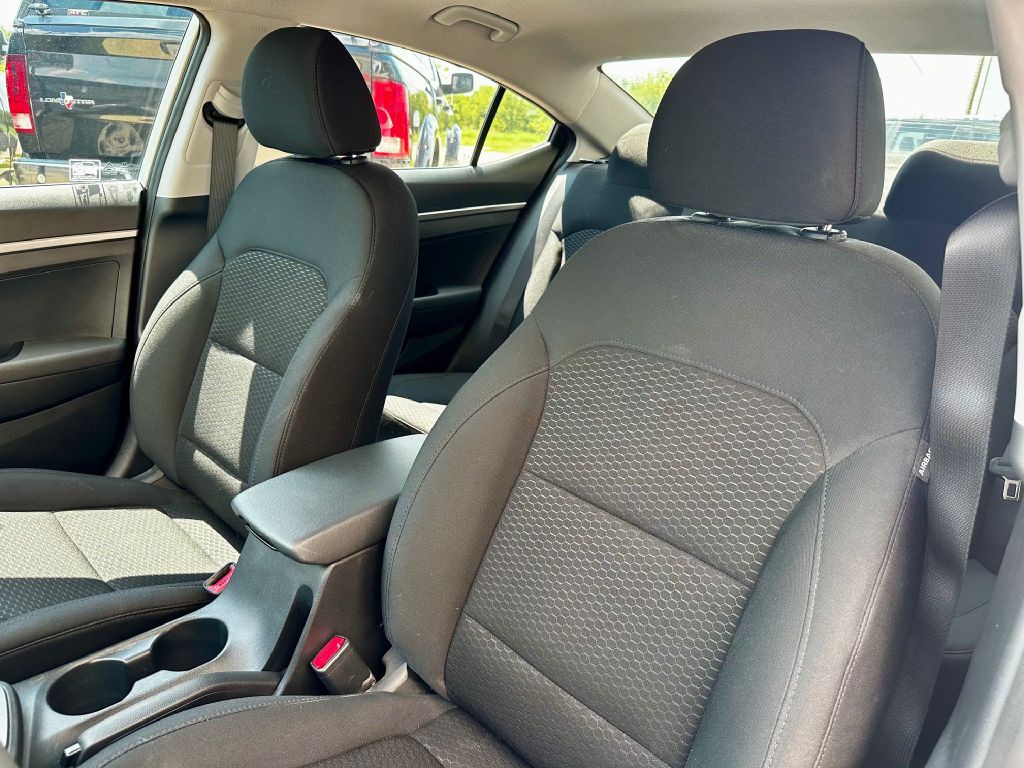 2019 Hyundai Elantra Image 20