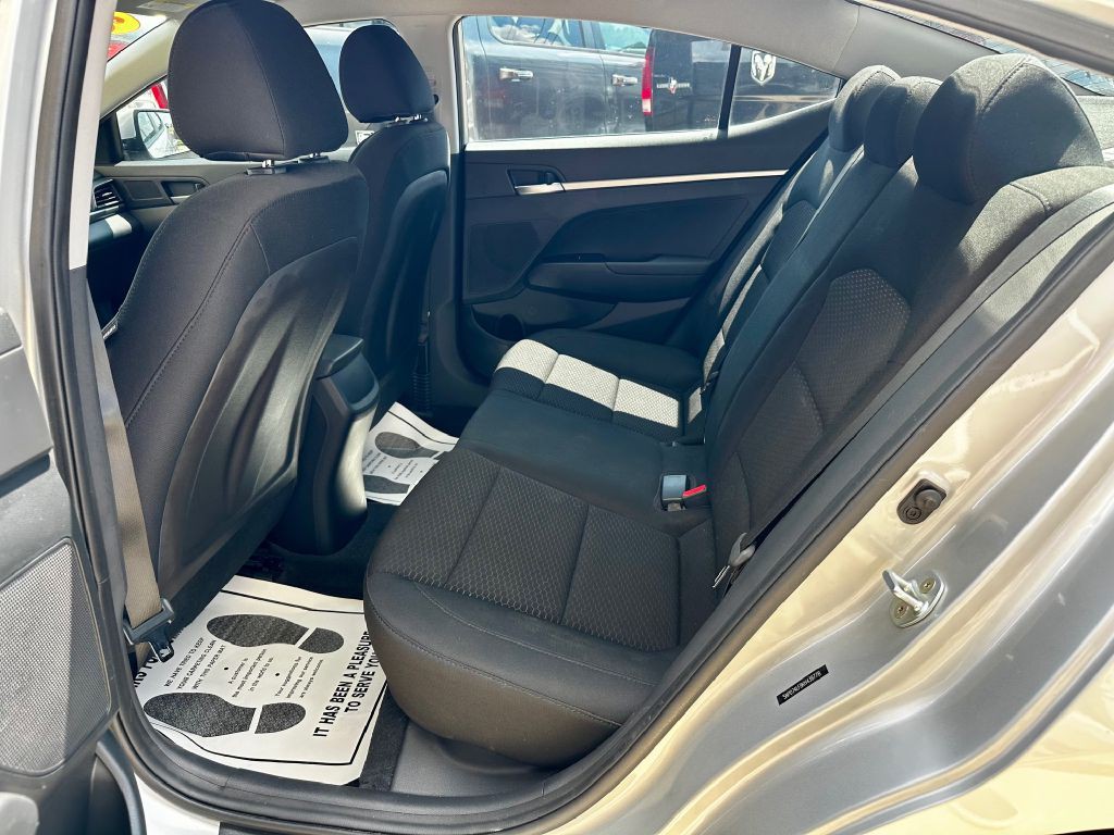 2019 Hyundai Elantra Image 21