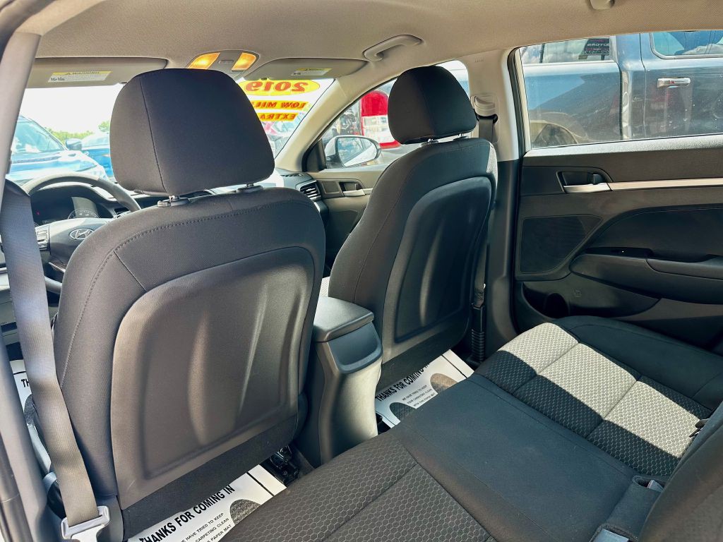 2019 Hyundai Elantra Image 22
