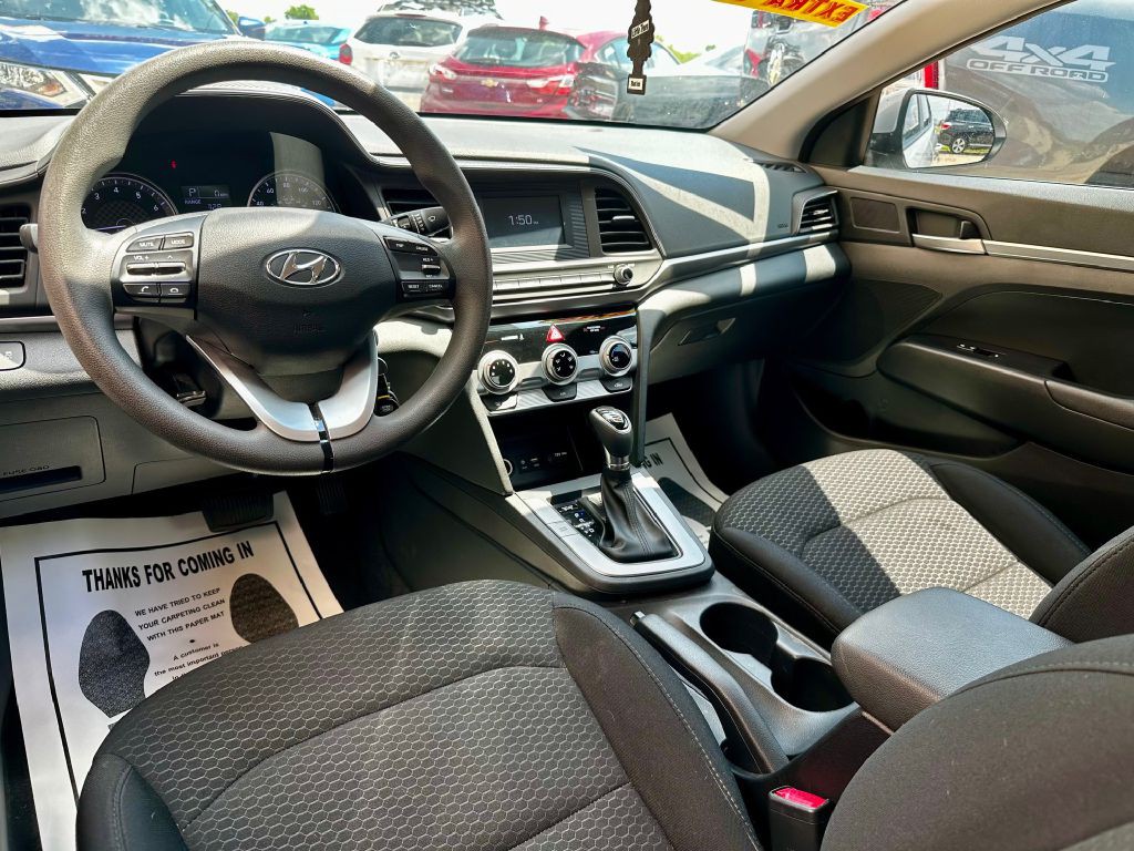 2019 Hyundai Elantra Image 23