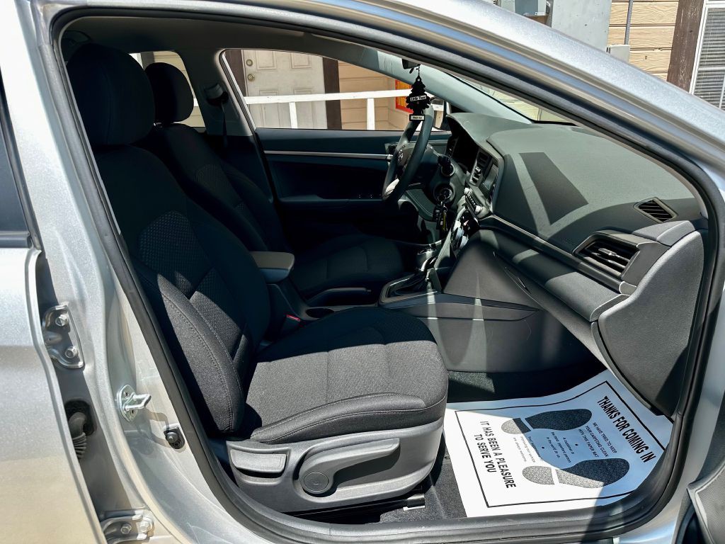 2019 Hyundai Elantra Image 24