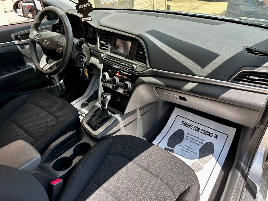 2019 Hyundai Elantra Image 25