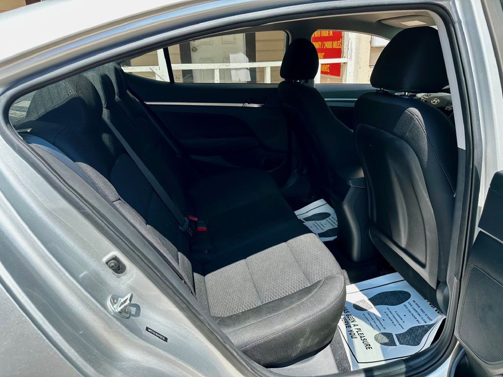 2019 Hyundai Elantra Image 28