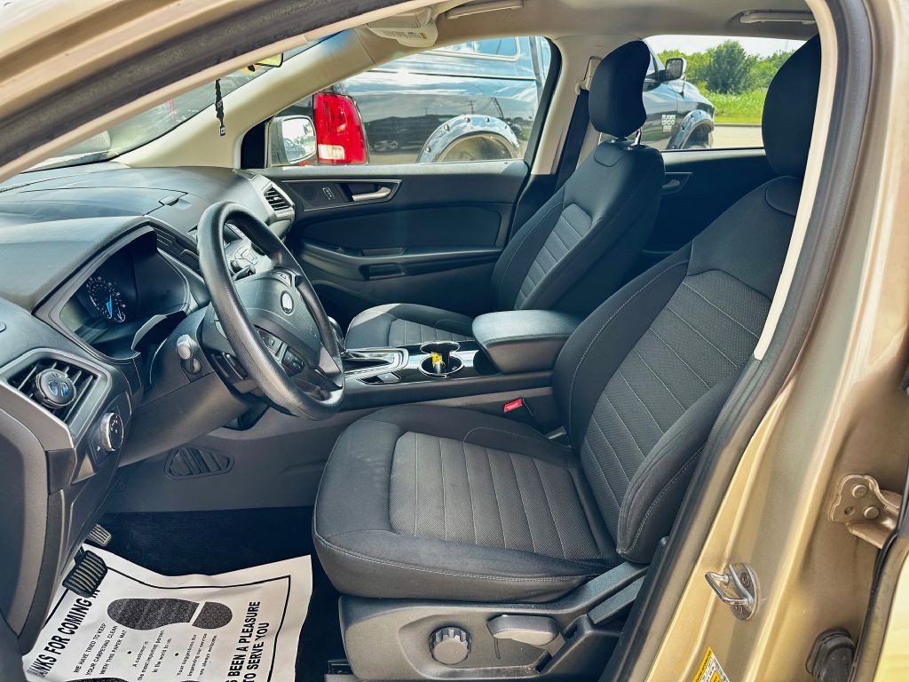 2018 Ford Edge Image 18