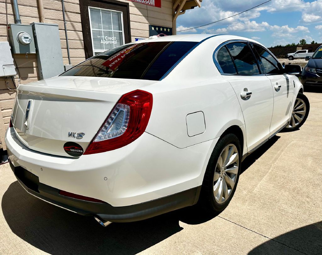2013 Lincoln MKS Image 9