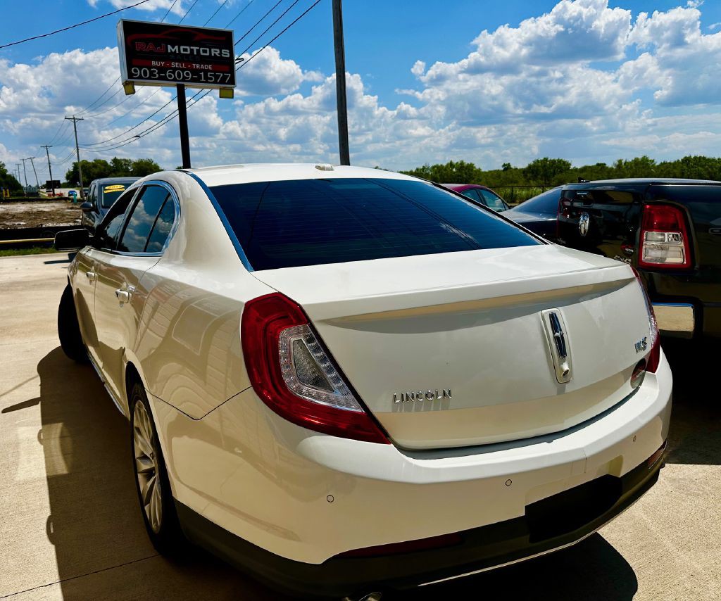2013 Lincoln MKS Image 13
