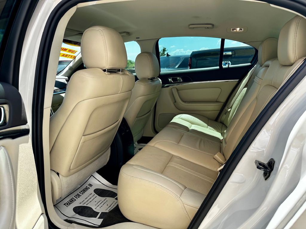 2013 Lincoln MKS Image 19