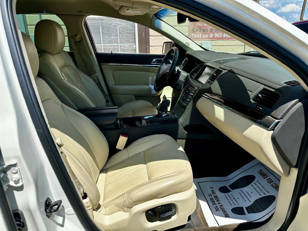 2013 Lincoln MKS Image 21