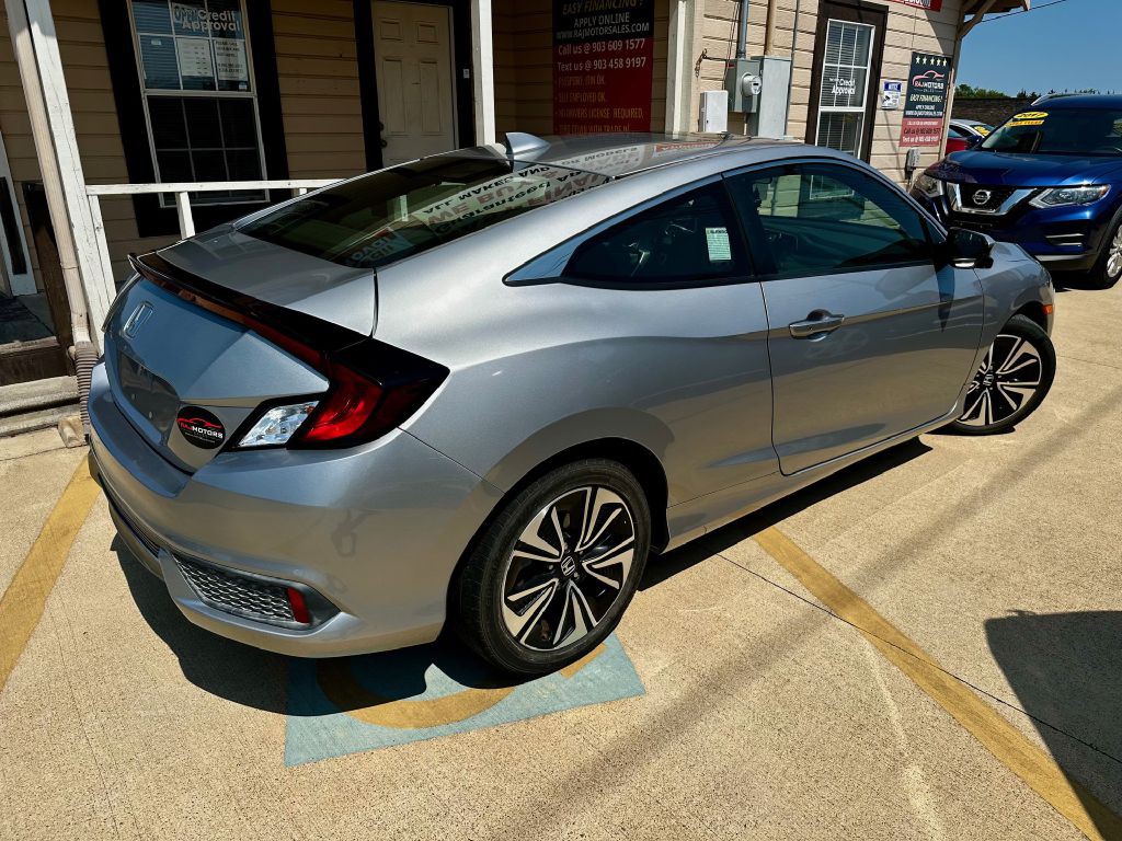 2017 Honda Civic Image 10