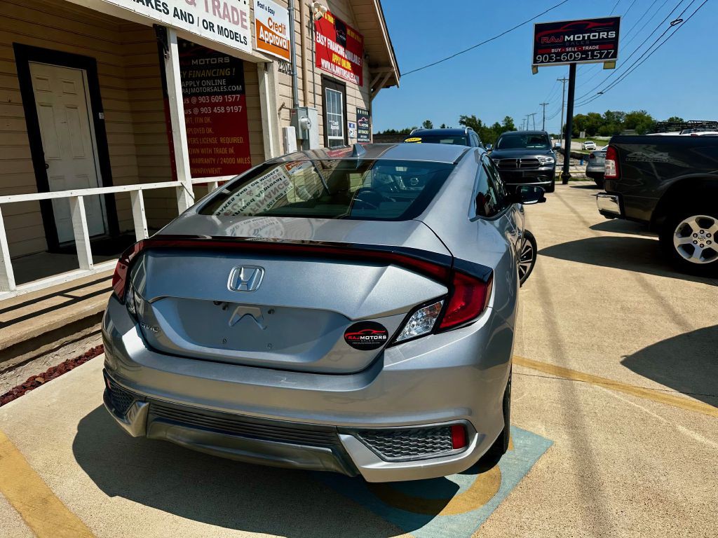 2017 Honda Civic Image 13