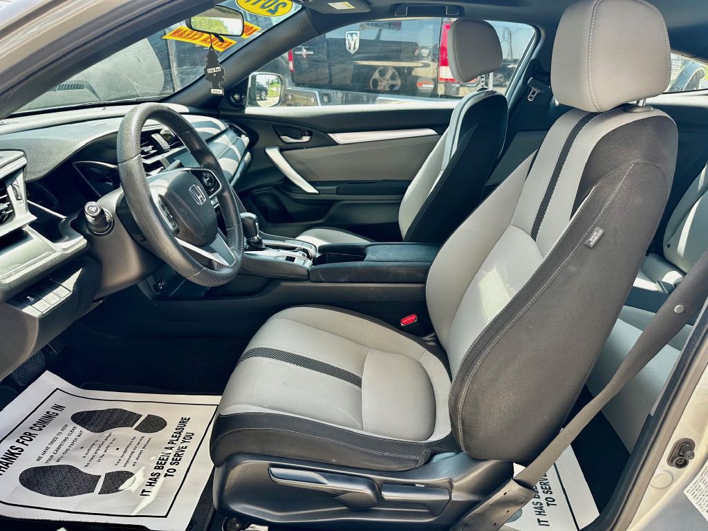 2017 Honda Civic Image 19