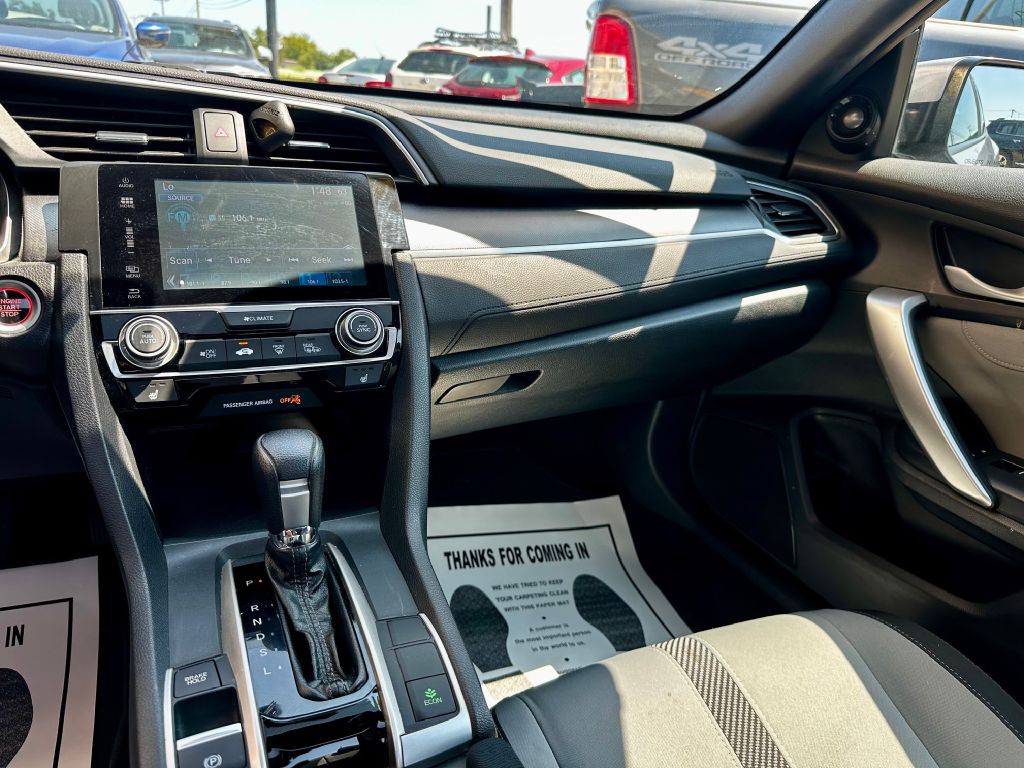 2017 Honda Civic Image 22