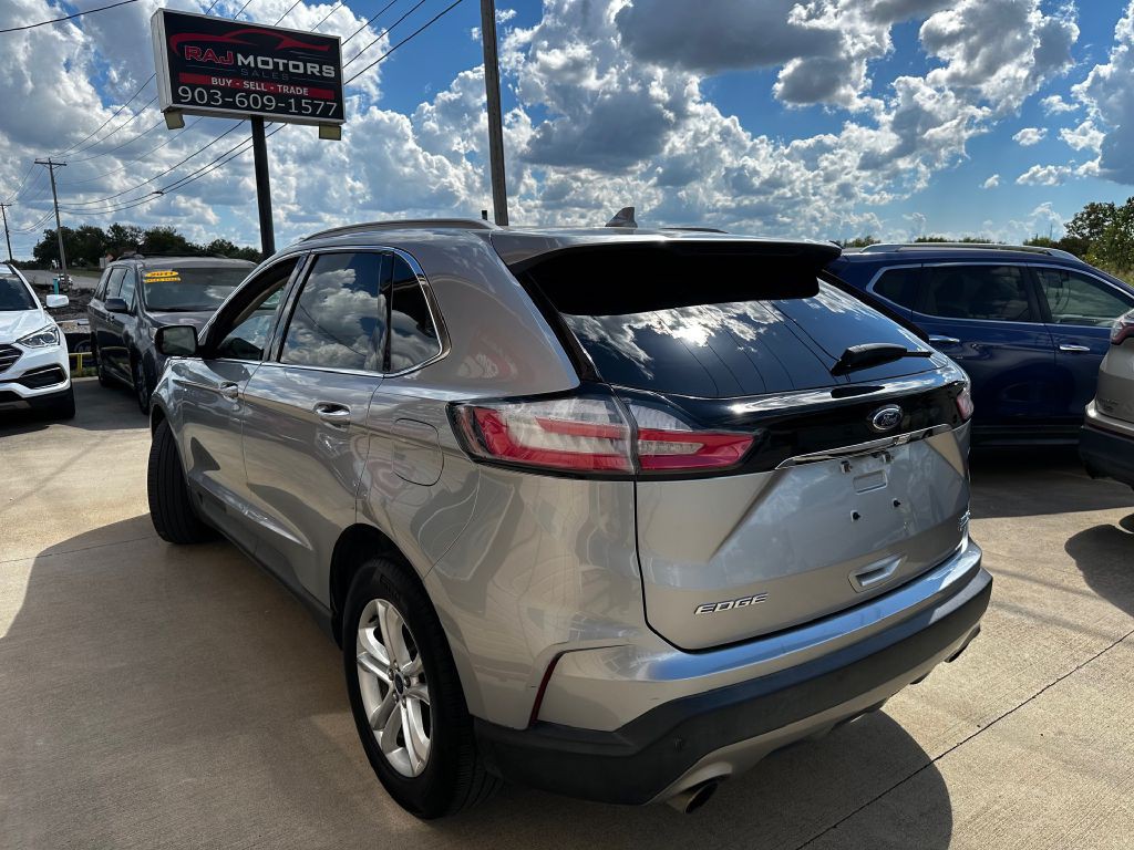 2020 Ford Edge Image 15