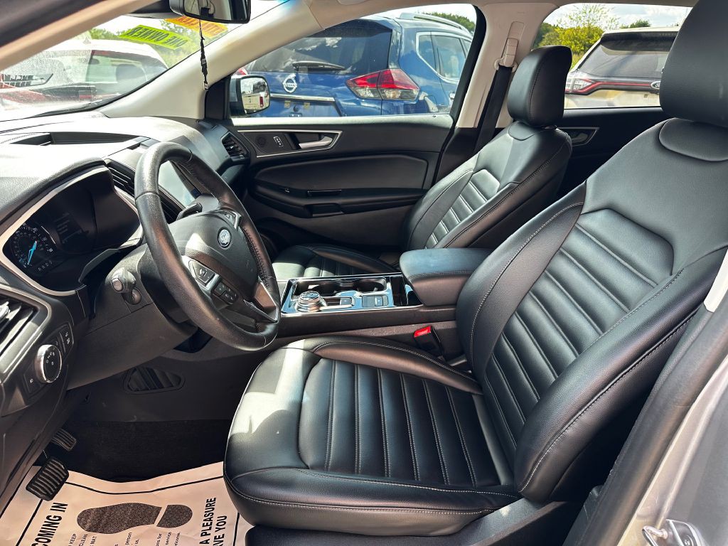 2020 Ford Edge Image 19