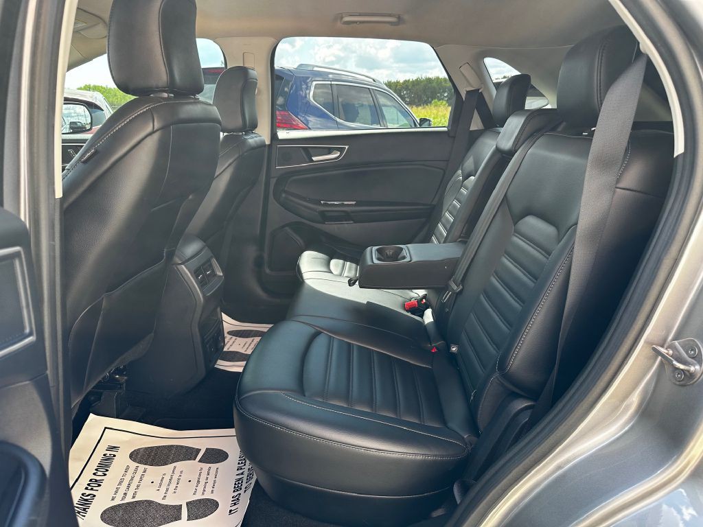 2020 Ford Edge Image 21