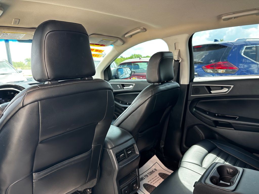 2020 Ford Edge Image 22