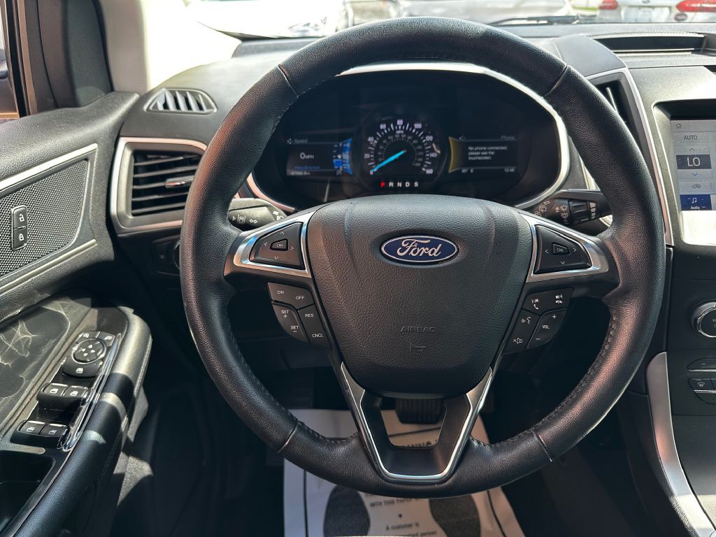 2020 Ford Edge Image 32