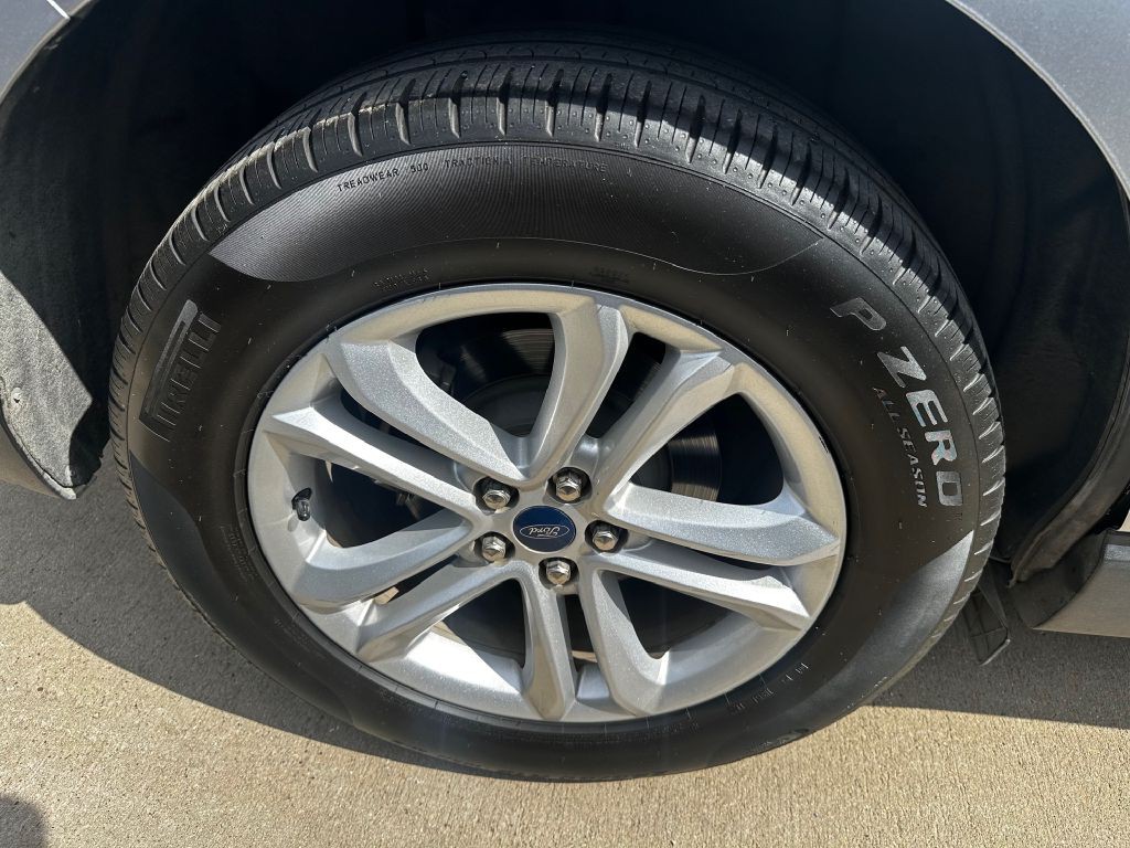 2020 Ford Edge Image 37