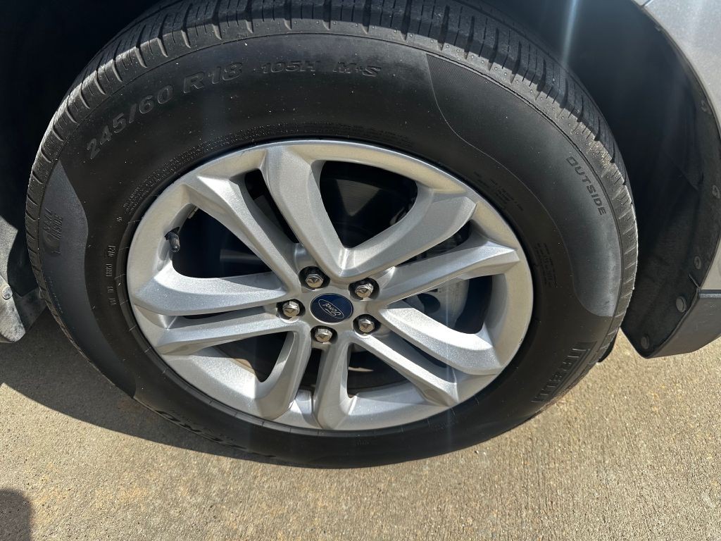 2020 Ford Edge Image 38