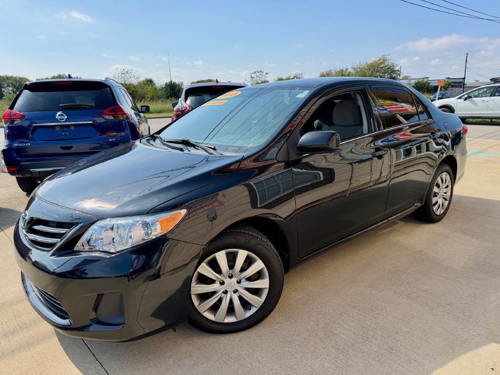 2013 Toyota Corolla Image 11
