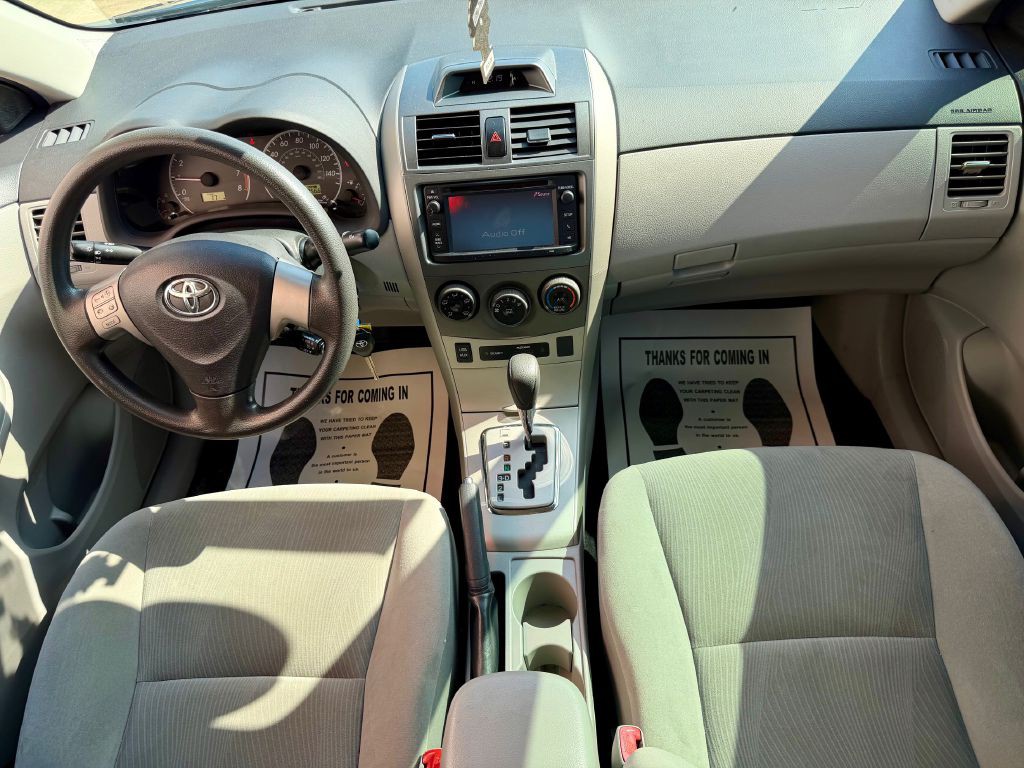 2013 Toyota Corolla Image 19