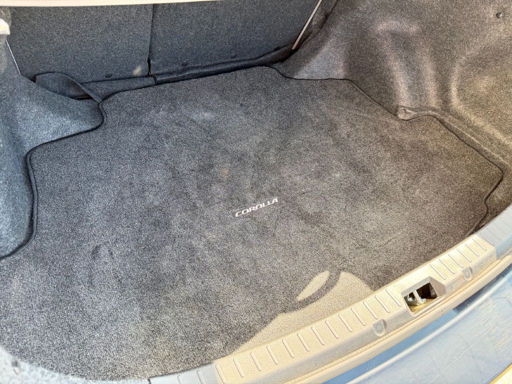 2013 Toyota Corolla Image 24