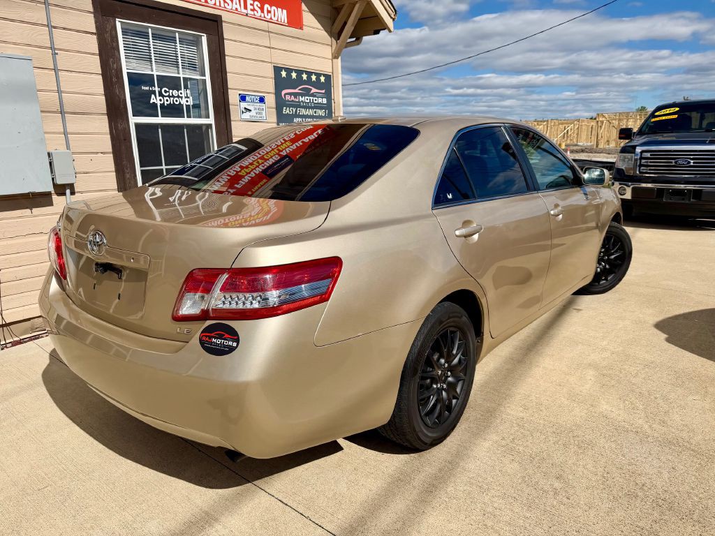 2011 Toyota Camry Image 12