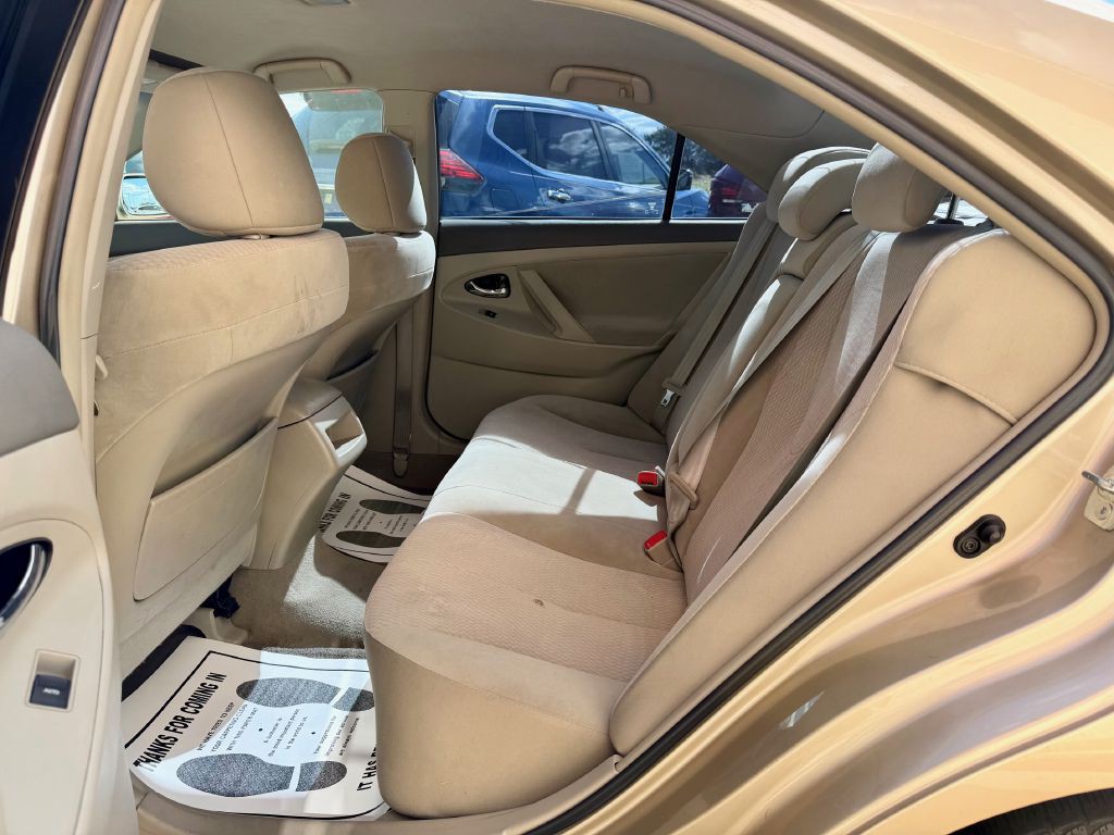 2011 Toyota Camry Image 24