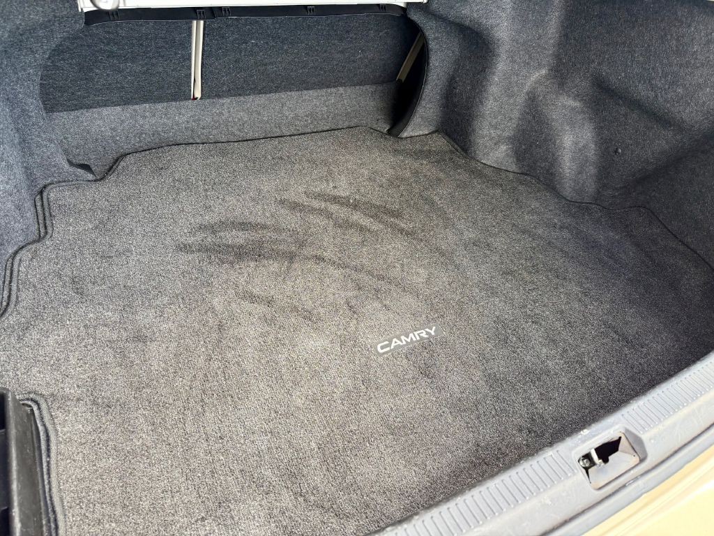 2011 Toyota Camry Image 36