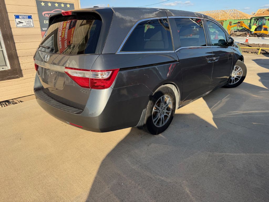 2011 Honda Odyssey Image 11